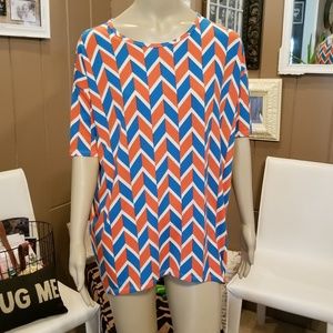 LULAROE - Irma geometric short sleeve tunic
